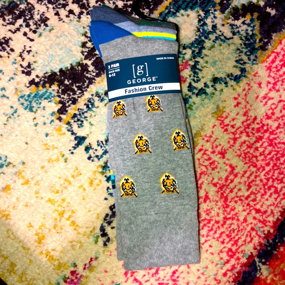🧜🏼♀️3 for $15 item!🧜🏼♀️fashion crew socks - Picture 1 of 2